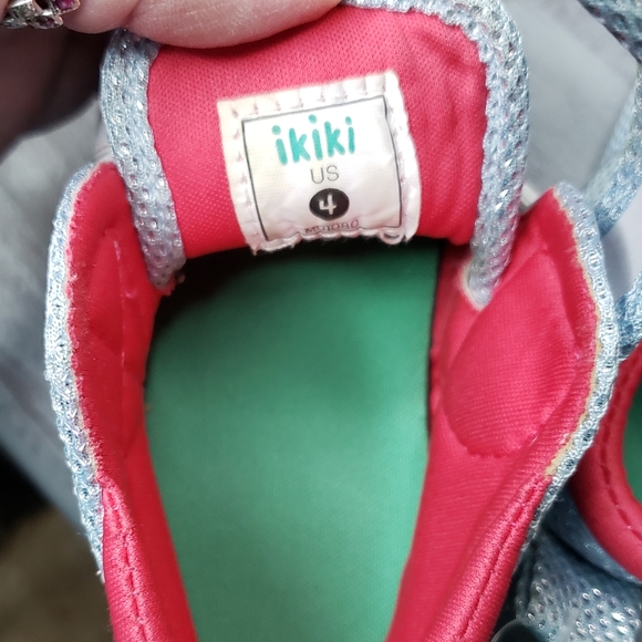 Ikiki Unicorn Squeaky Shoes toddler size 4 - Picture 5 of 10